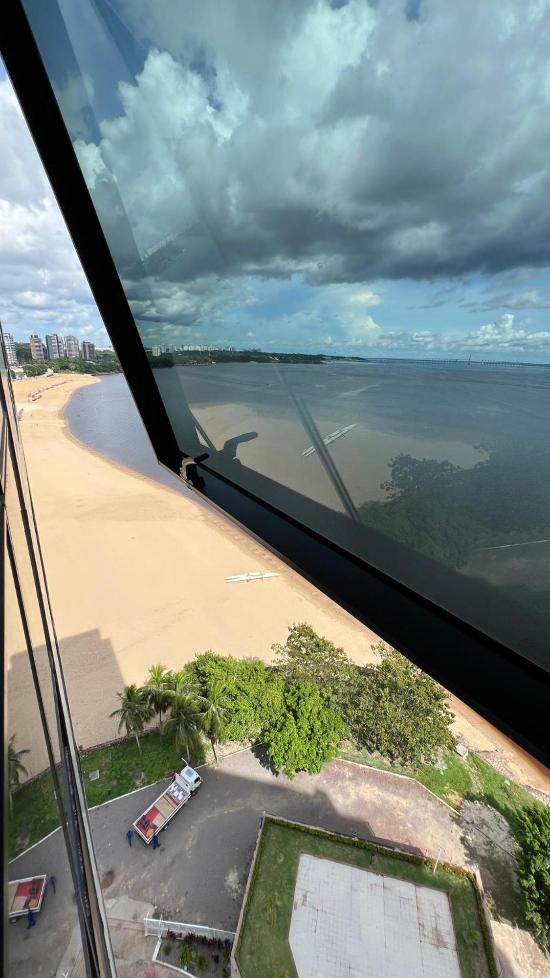 Flat No Condominio Do Edificio Tropical Executive E Residence Com Vista Para O Rio Manaus Exterior foto